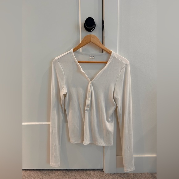 Aritzia, Wilfred Free long sleeve henley - Picture 4 of 5
